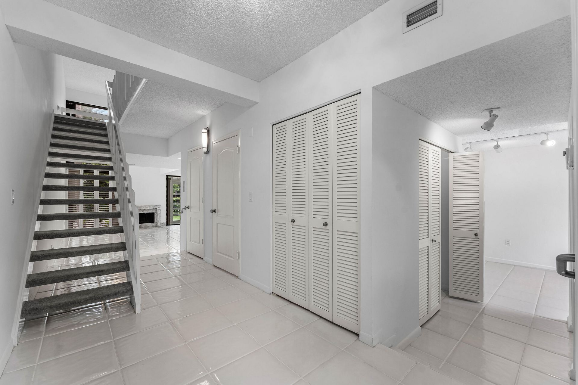 3908 S Ocean Boulevard, Unit T-1, Highland Beach, FL 33487 Photo