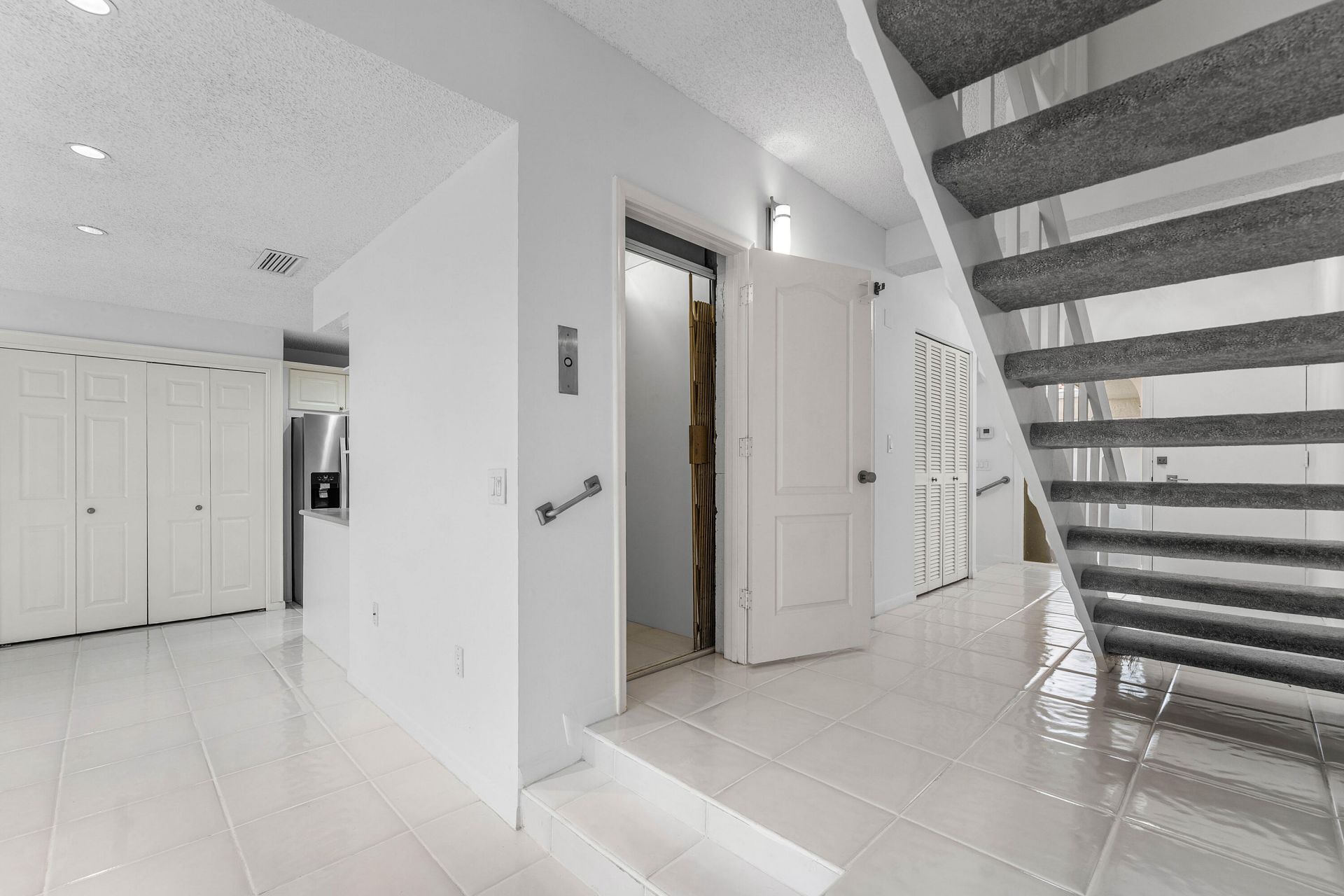 3908 S Ocean Boulevard, Unit T-1, Highland Beach, FL 33487 Photo