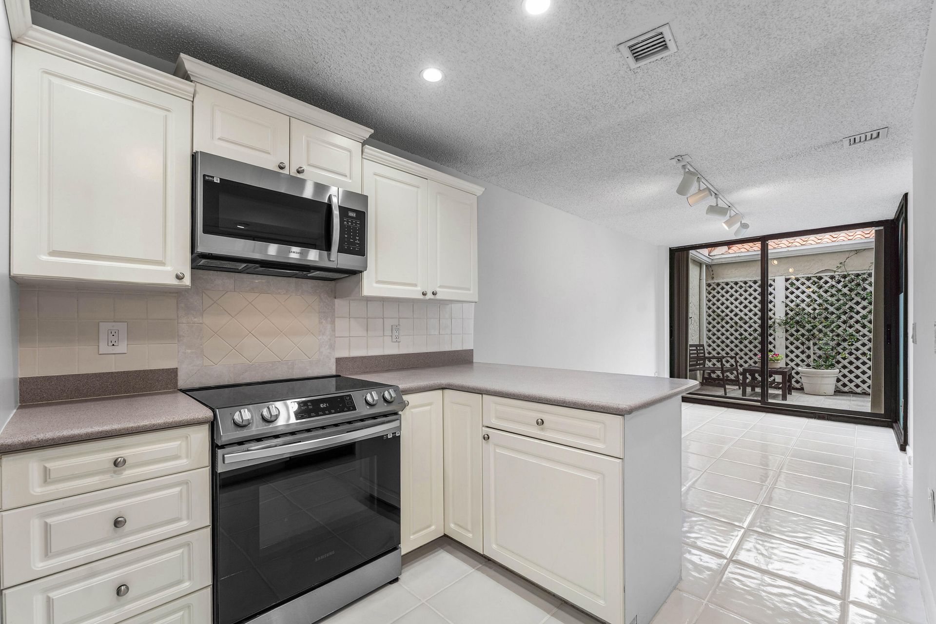 3908 S Ocean Boulevard, Unit T-1, Highland Beach, FL 33487 Photo