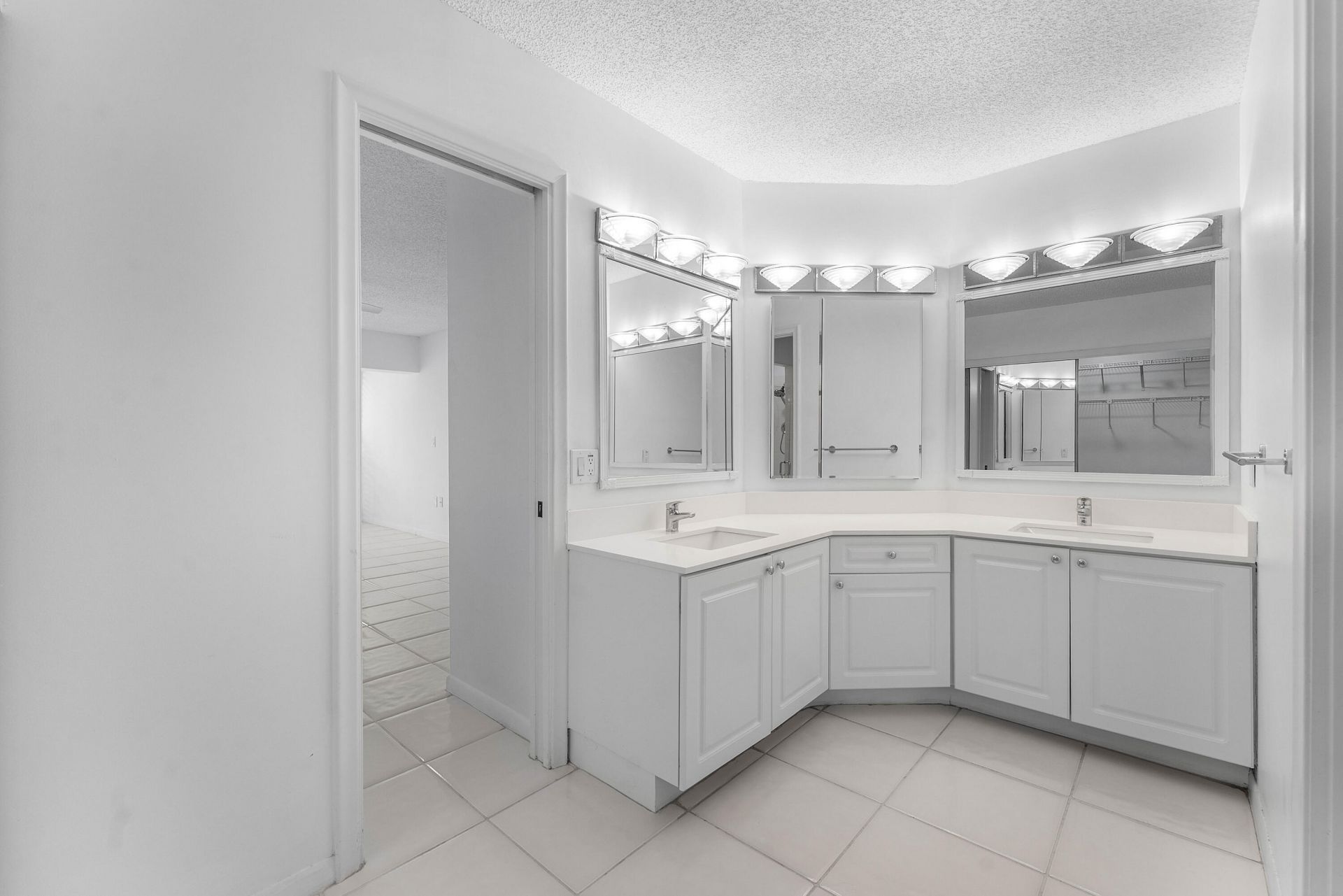 3908 S Ocean Boulevard, Unit T-1, Highland Beach, FL 33487 Photo