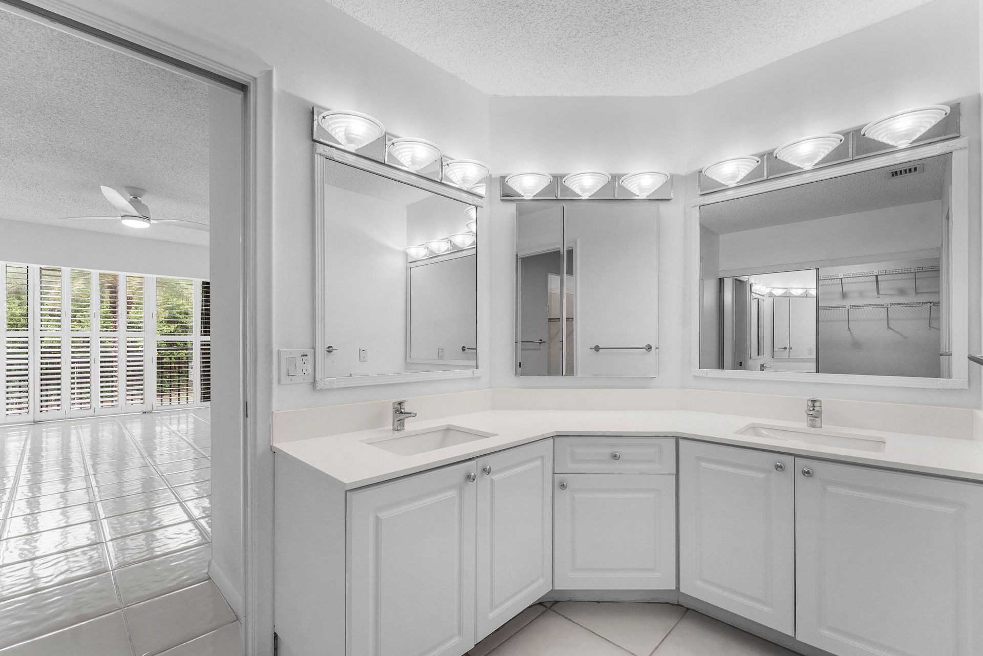 3908 S Ocean Boulevard, Unit T-1, Highland Beach, FL 33487 Photo
