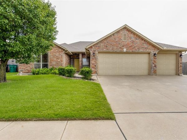 11240 NW 104th Street, Yukon, OK 73099