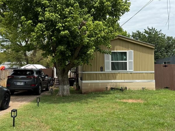 7103 Comanche Trail, Weatherford, TX 76087