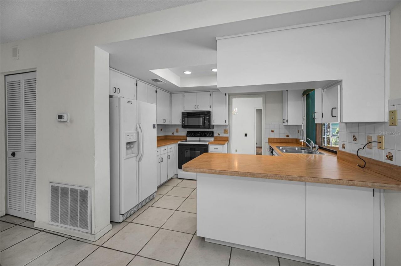 9866 Lopez Drive, New Port Richey, FL 34655 Photo