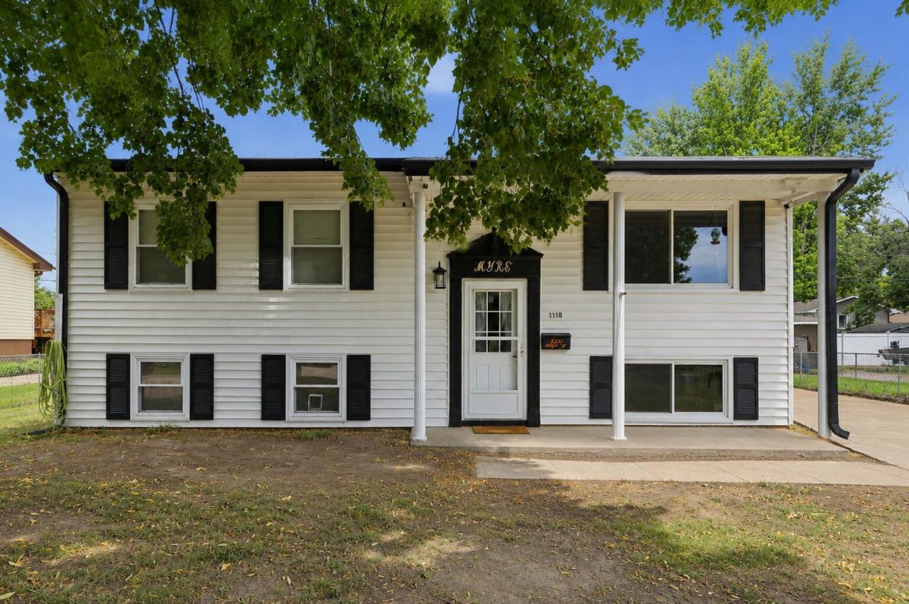 1110 Mayper Drive, Carter Lake, IA 51510 Main Photo