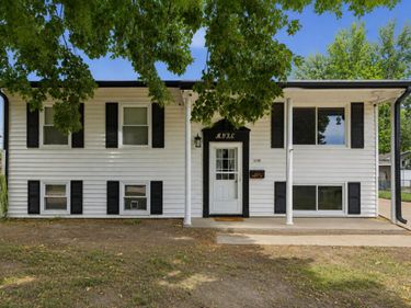 1110 MAYPER Drive, CARTER LAKE, IA 51510