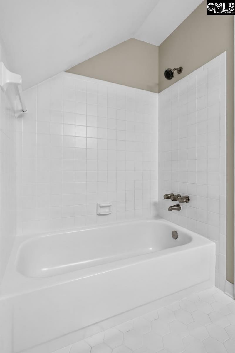 121 King George Way  Photo 32