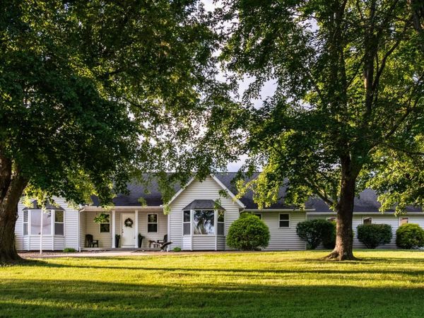 2505 Old Creal Springs Road, Marion, IL 62959