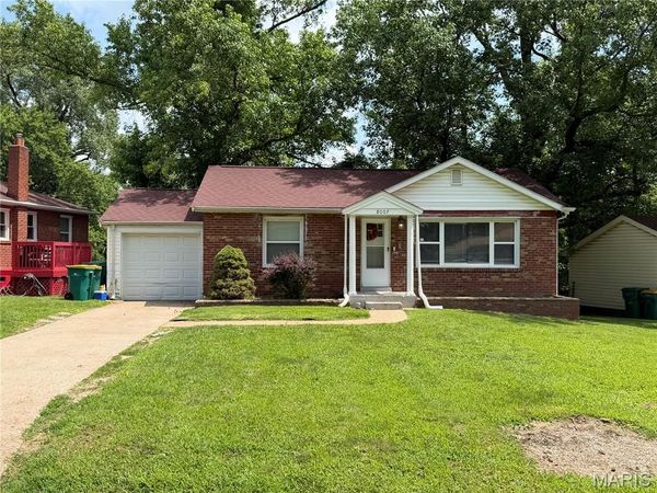 8007 Titus Road , St Louis, MO 63114