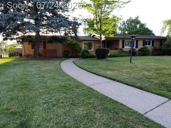 22685 Maple Court, Hazel Park, MI 48030