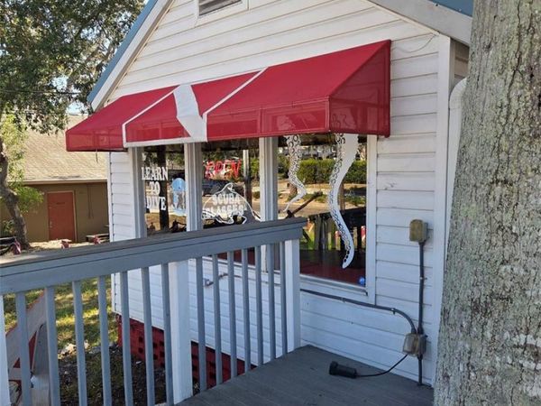 528 E TARPON AVENUE, TARPON SPRINGS, FL 34689