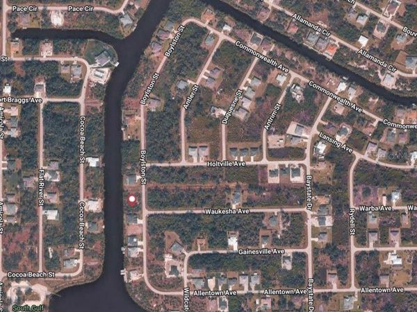 10099 BOYLSTON STREET , PORT CHARLOTTE, FL 33981