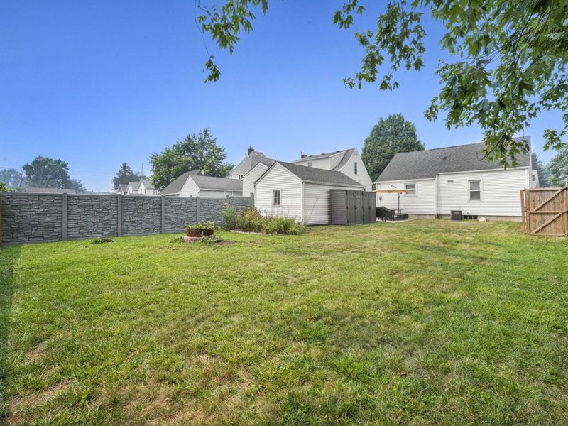 951 E Church Street, Marion, OH 43302 Photo 17