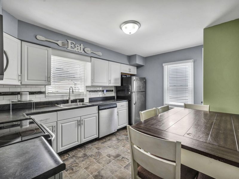951 E Church Street, Marion, OH 43302 Photo 9