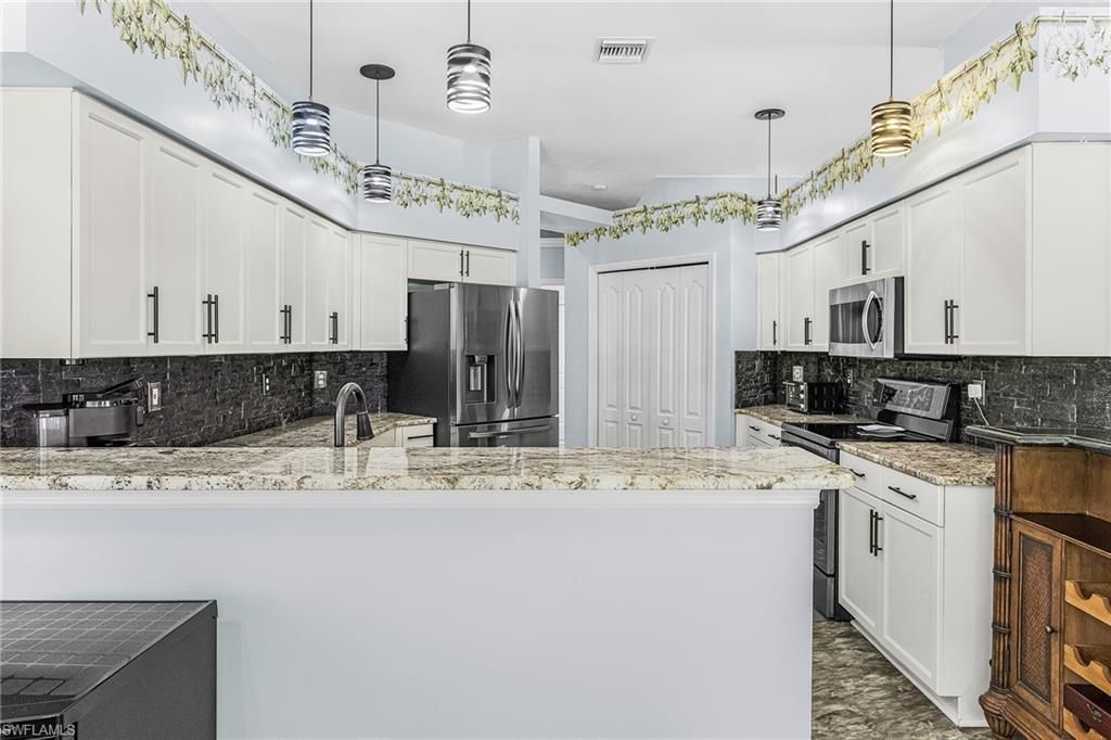 9237 Lanthorn Way , Estero, FL 33928 Photo