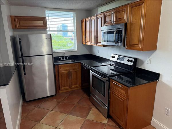 1801 S Treasure Dr , Unit 510, North Bay Village, FL 33141
