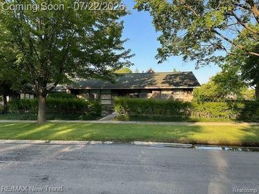 1823 BRADFORD Road, Birmingham, MI 48009