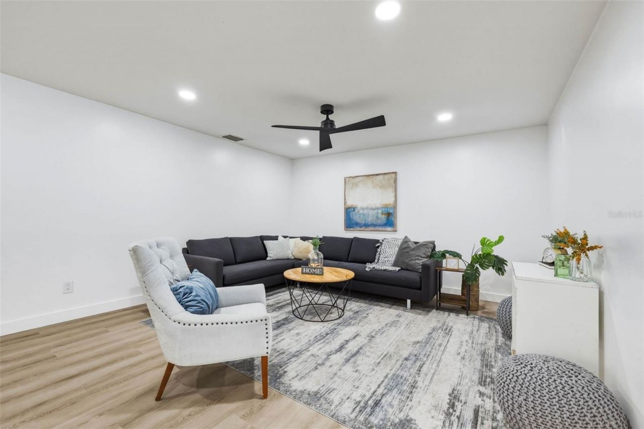 5106 Oakhaven Lane, Tampa, FL 33617 Photo
