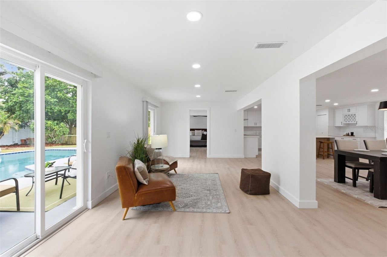 5106 Oakhaven Lane, Tampa, FL 33617 Photo
