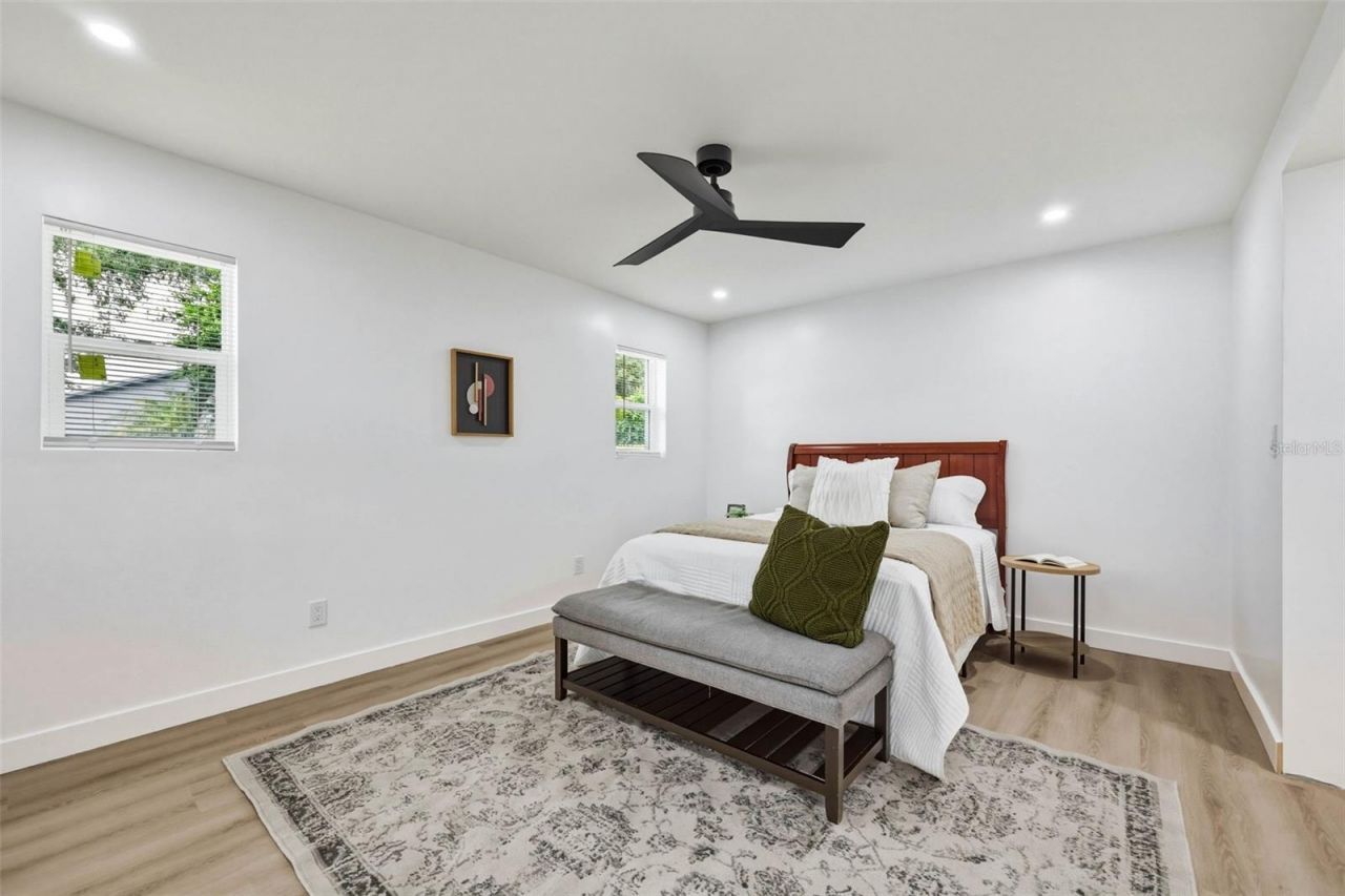 5106 Oakhaven Lane, Tampa, FL 33617 Photo