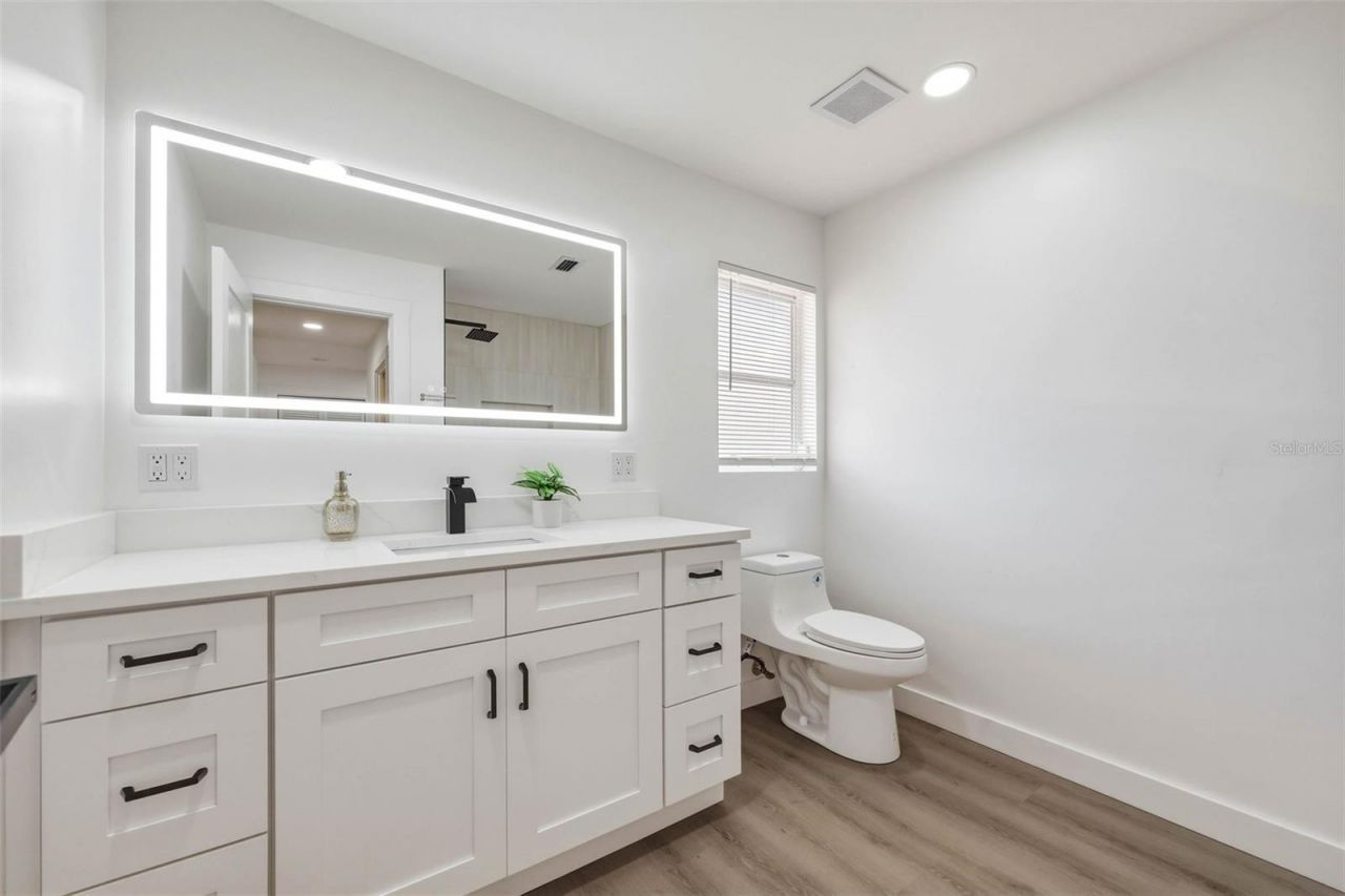 5106 Oakhaven Lane, Tampa, FL 33617 Photo