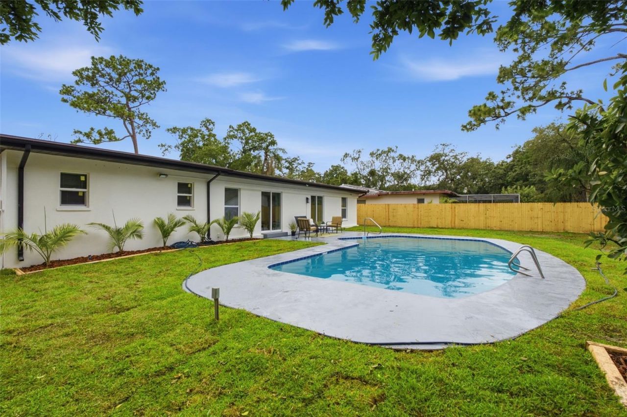 5106 Oakhaven Lane, Tampa, FL 33617 Photo