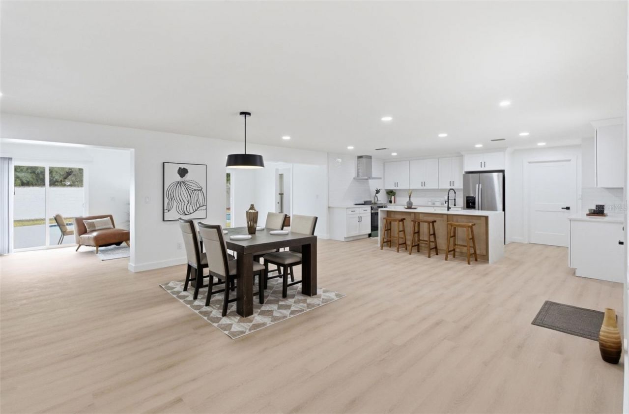 5106 Oakhaven Lane, Tampa, FL 33617 Photo
