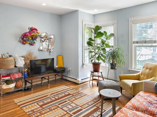 8 Leland St, Unit 1, Somerville, MA 02143