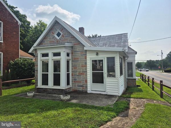 219 S SETON AVENUE , EMMITSBURG, MD 21727