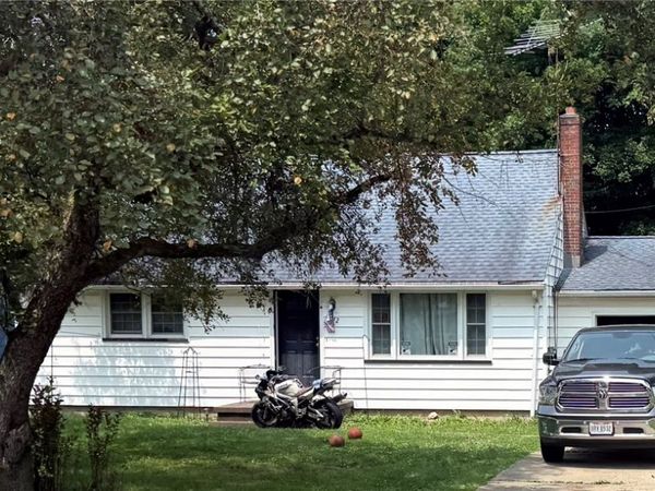 3972 Hopkins Road , Youngstown, OH 44511
