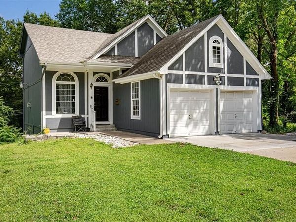 5713 Norton Avenue, Kansas City, MO 64130
