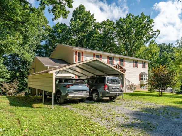 107 Beecham Lane, Johnson City, TN 37604
