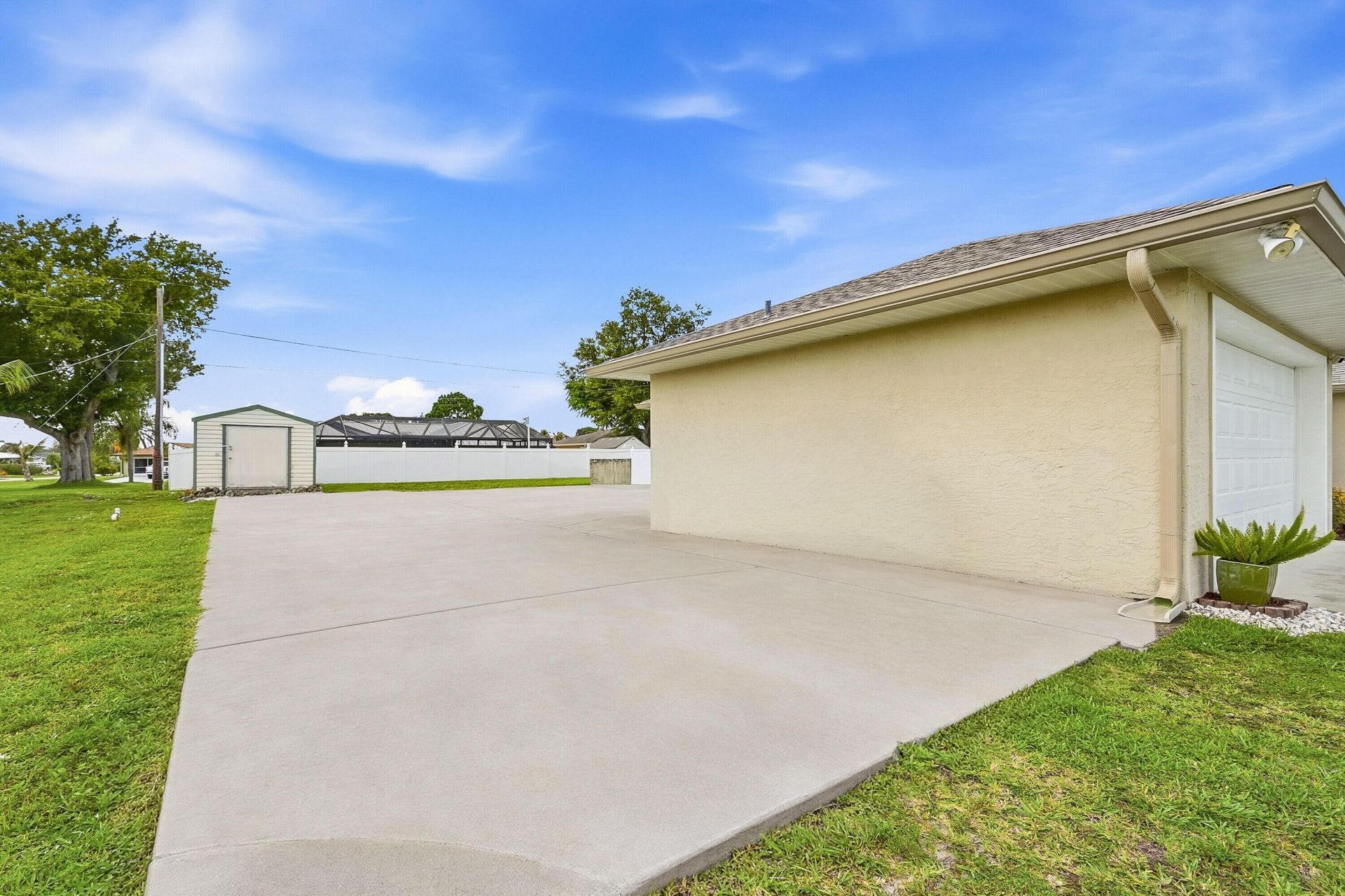 482 SE Galleon Lane, Port Saint Lucie, FL 34983 Photo