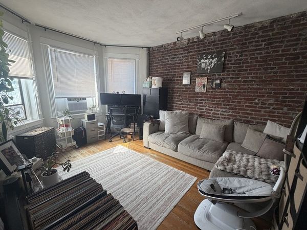 107 Jersey St, Unit 7-18, Boston, MA 02215