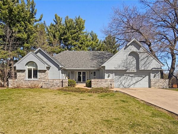 8992 Hidden Meadow Road , Woodbury, MN 55125