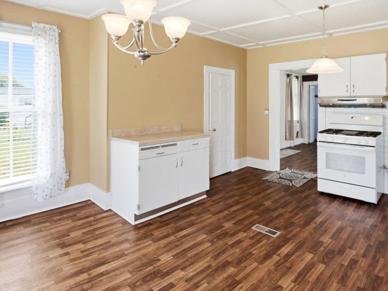 32 E 1st Street, Frazeysburg, OH 43822 Photo 16