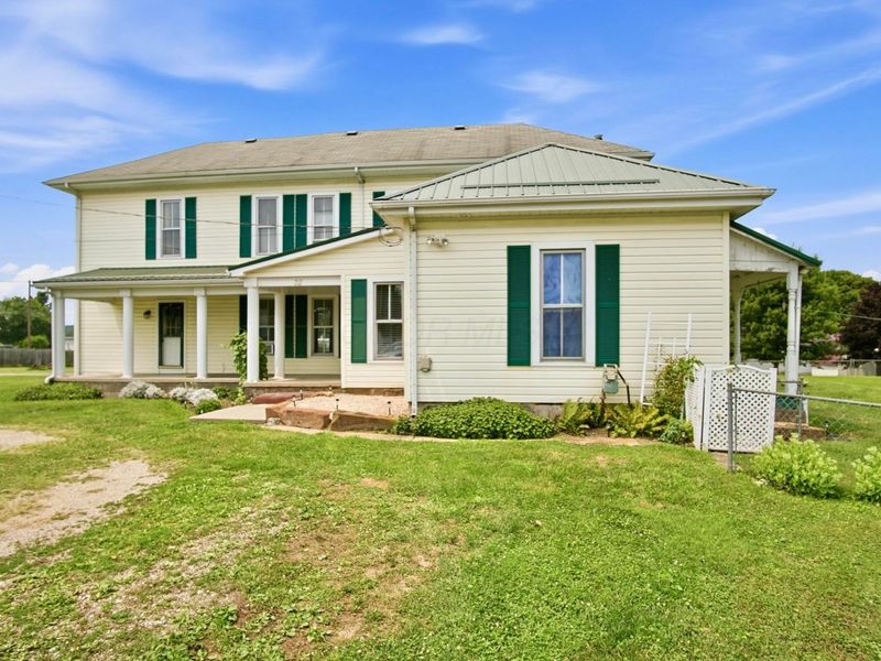 32 E 1st Street, Frazeysburg, OH 43822 Photo 3