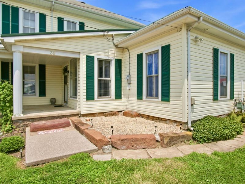 32 E 1st Street, Frazeysburg, OH 43822 Photo 5