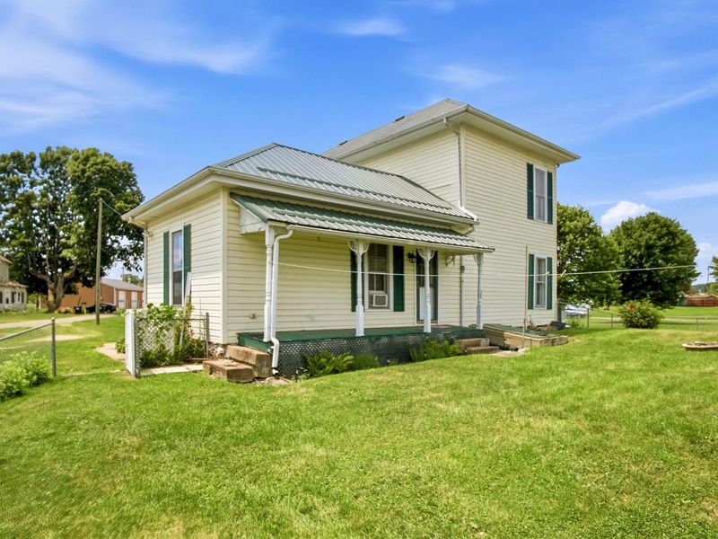32 E 1st Street, Frazeysburg, OH 43822 Photo 8