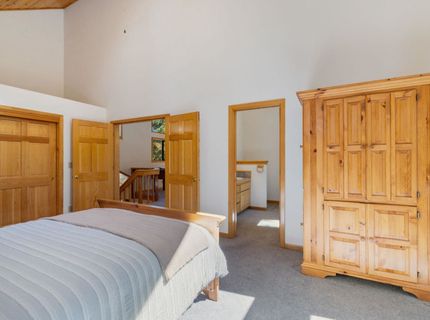 13040 Hillside Drive, Truckee, CA 96161 Photo