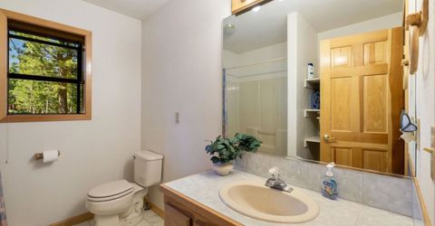 13040 Hillside Drive, Truckee, CA 96161 Photo
