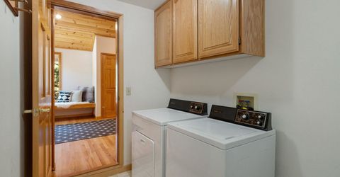 13040 Hillside Drive, Truckee, CA 96161 Photo