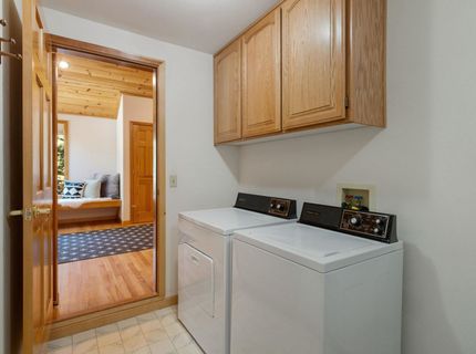 13040 Hillside Drive, Truckee, CA 96161 Photo