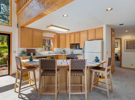 13040 Hillside Drive, Truckee, CA 96161 Photo