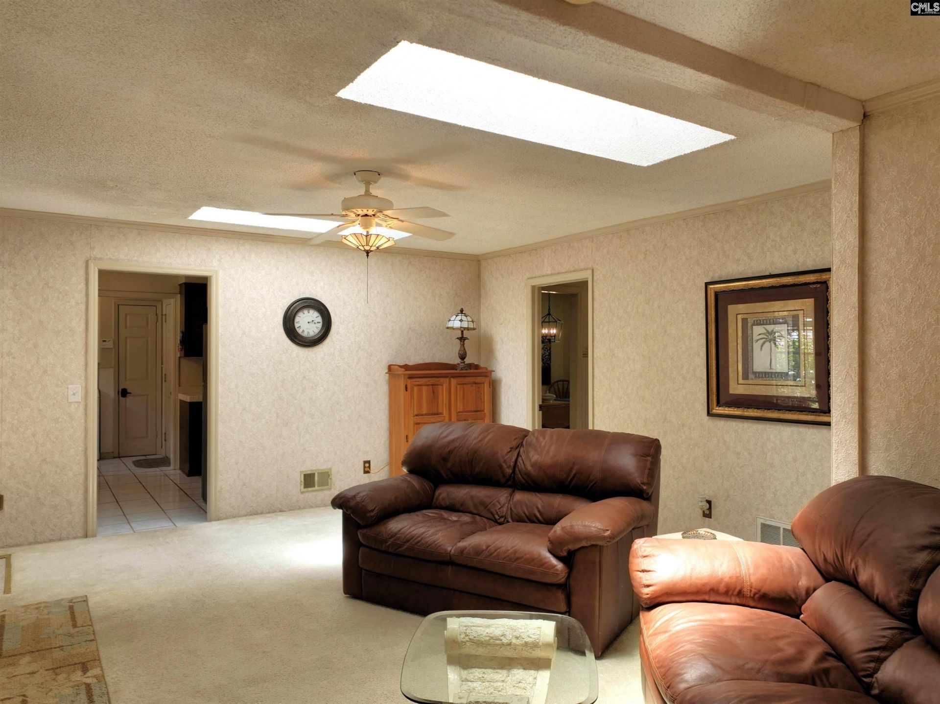 104 Oak Leaf Lane  Photo 15