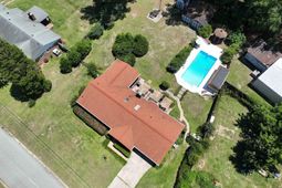 104 Oak Leaf Lane  photo 4