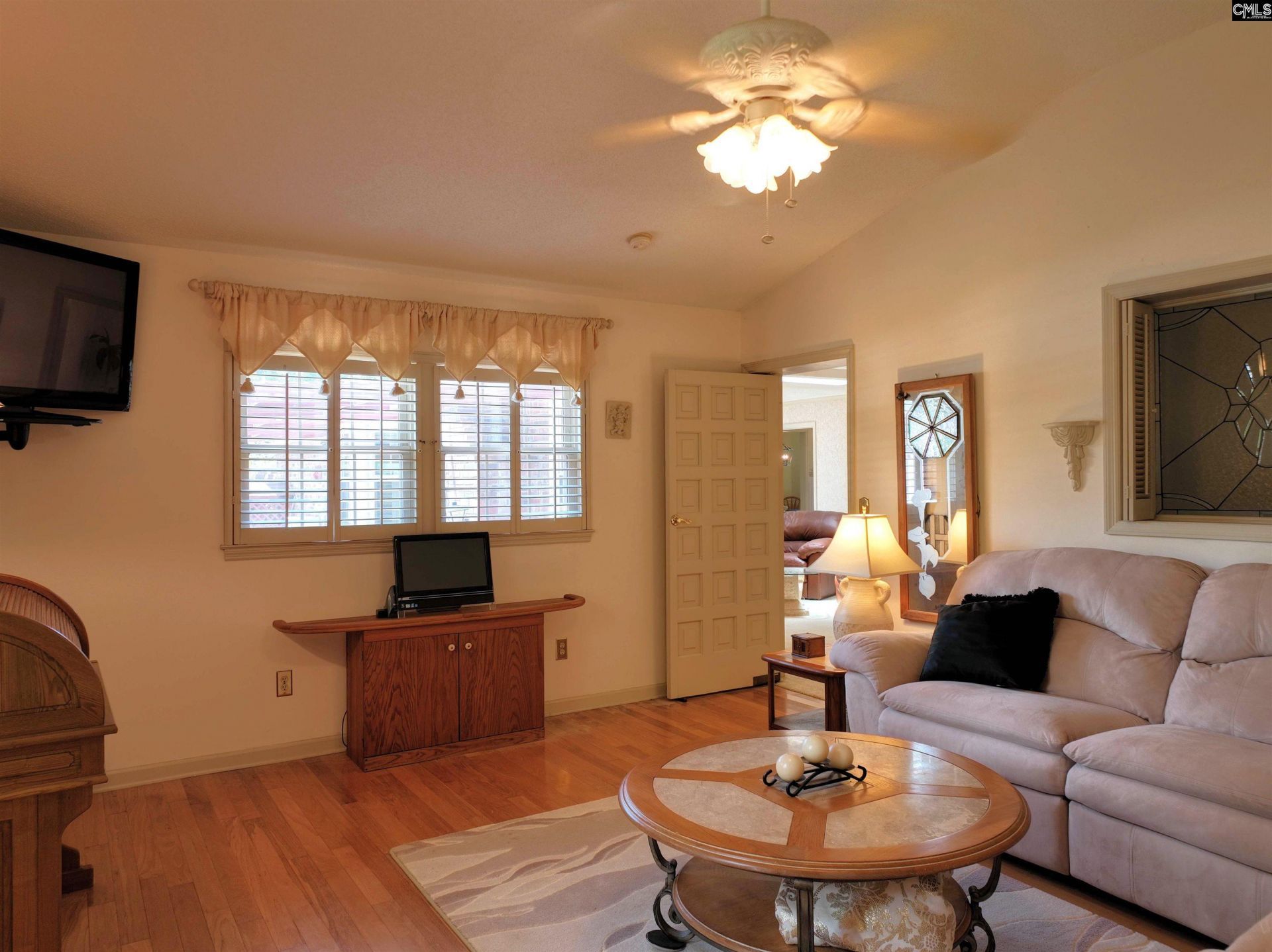 104 Oak Leaf Lane  Photo 23