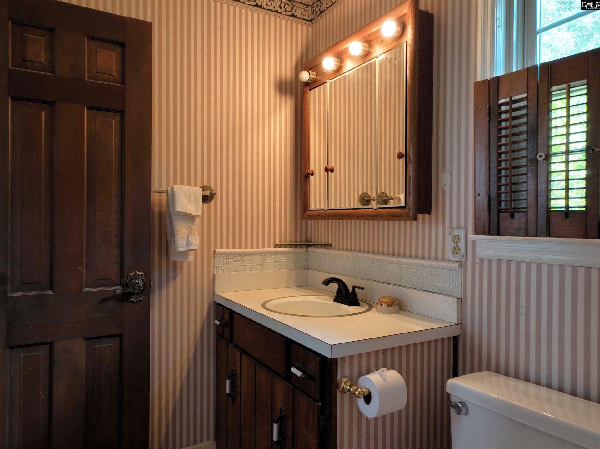 104 Oak Leaf Lane  Photo 27