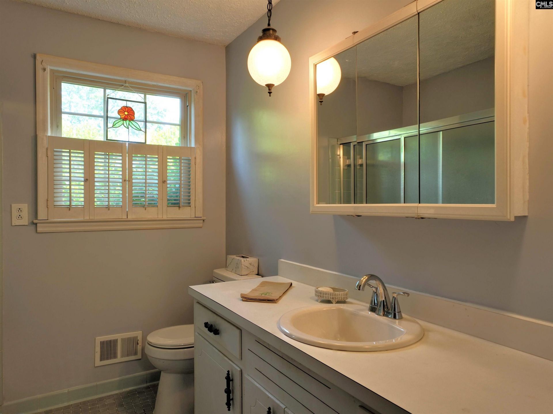 104 Oak Leaf Lane  Photo 30