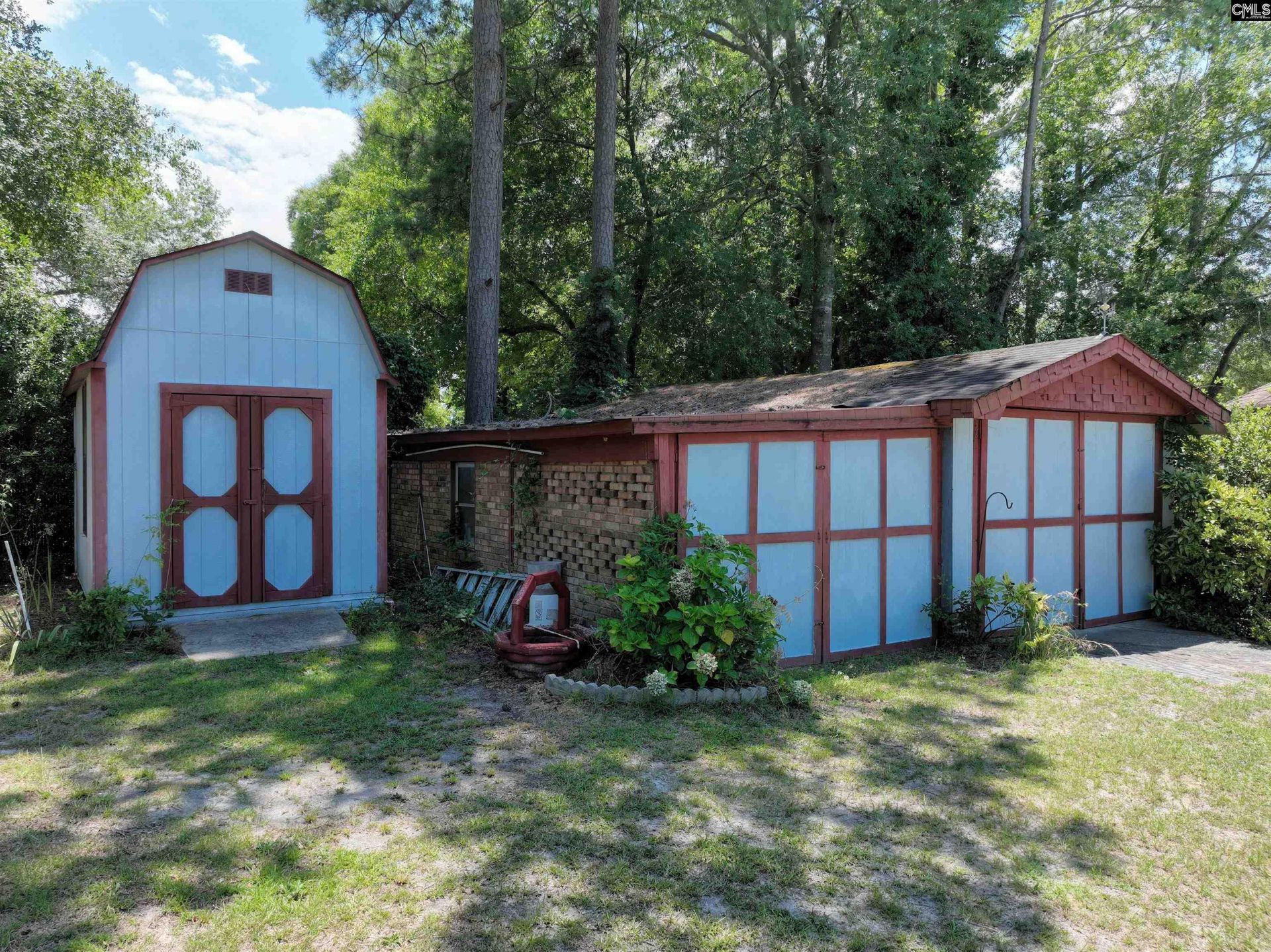 104 Oak Leaf Lane  Photo 32